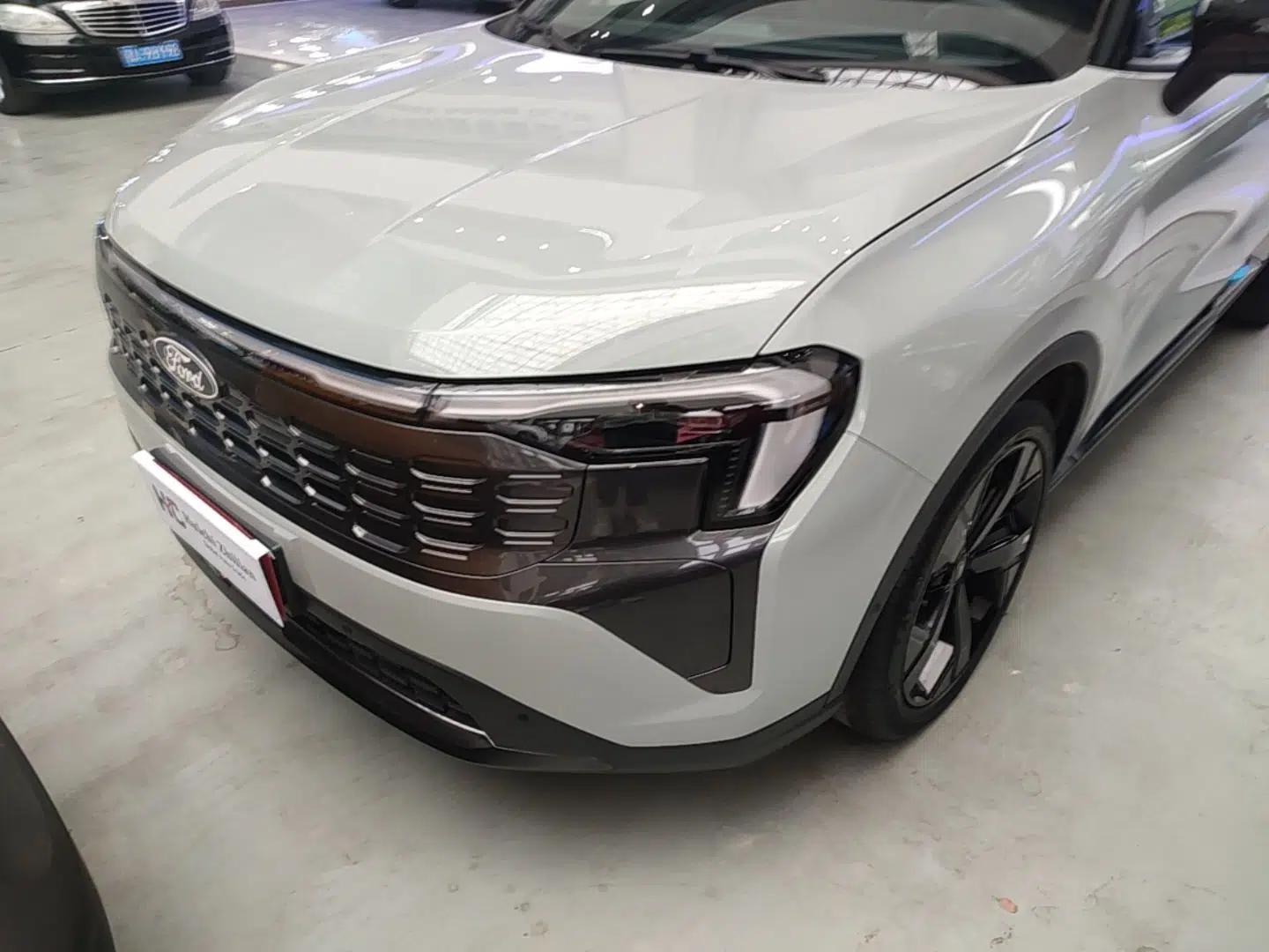 Ford Equator Sport New Energy 2025 Luxury Plus Version — миниатюра 2