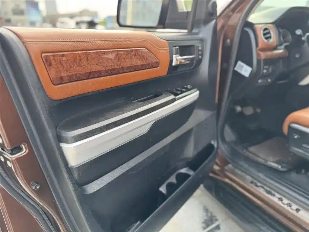 2014 Tundra 5.7L 1794 Edition — миниатюра 9