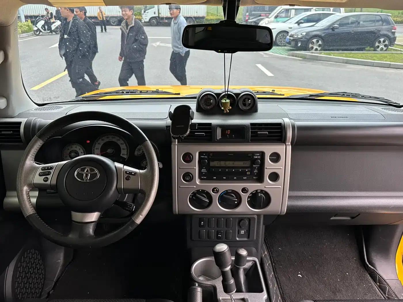 2019 FJ Cruiser 4.0L Middle East Edition — миниатюра 12