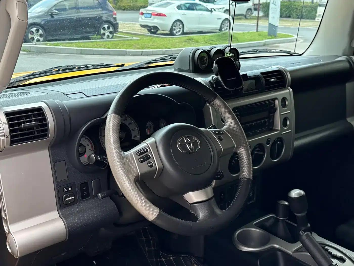 2019 FJ Cruiser 4.0L Middle East Edition — миниатюра 9