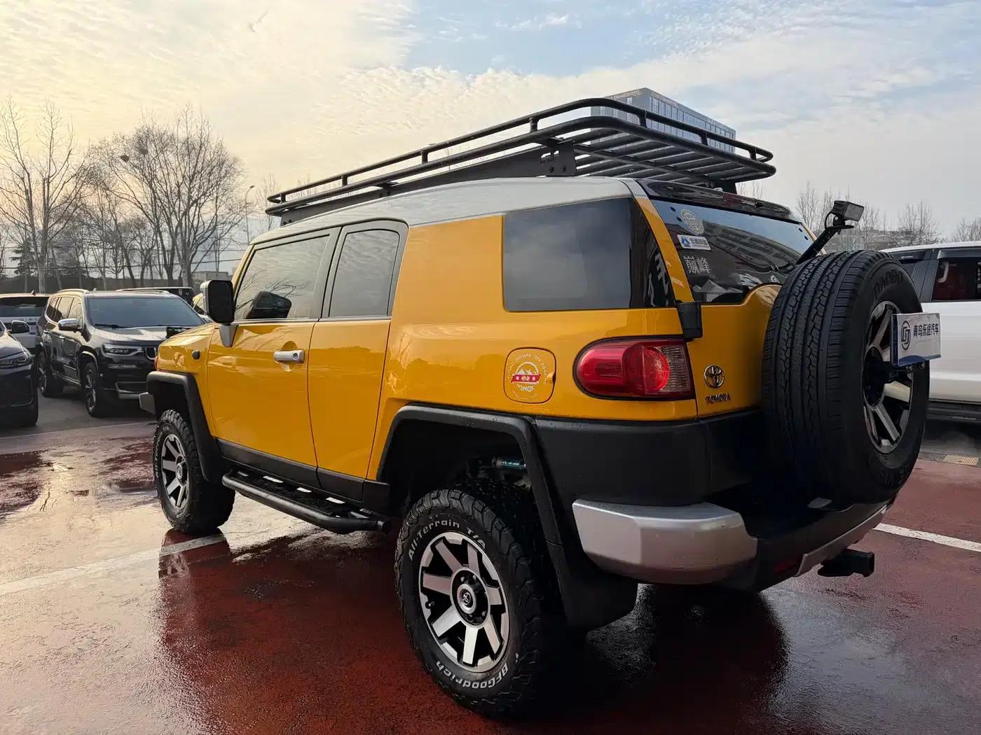 2017 FJ Cruiser 4.0L Automatic — миниатюра 4