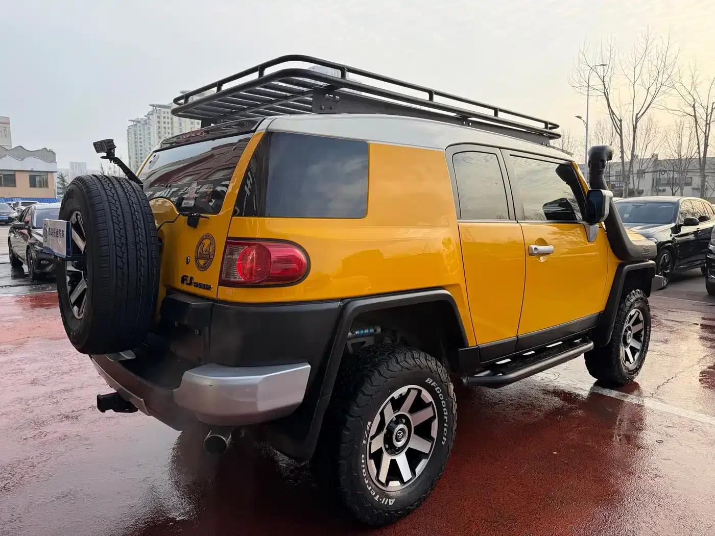 2017 FJ Cruiser 4.0L Automatic — миниатюра 6