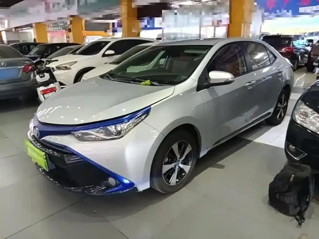 Levin Hybrid E+ 2019 1.8PH GS E-CVT Elite Sunroof Edition — миниатюра 2