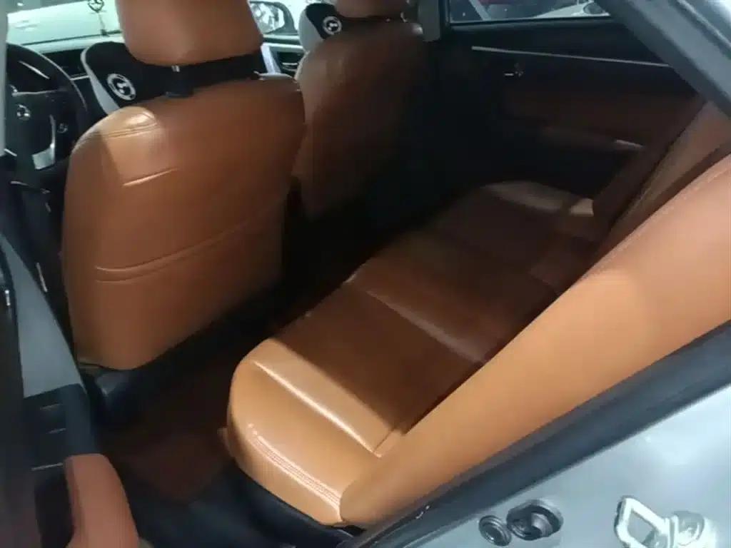 Levin Hybrid E+ 2019 1.8PH GS E-CVT Elite Sunroof Edition — миниатюра 17