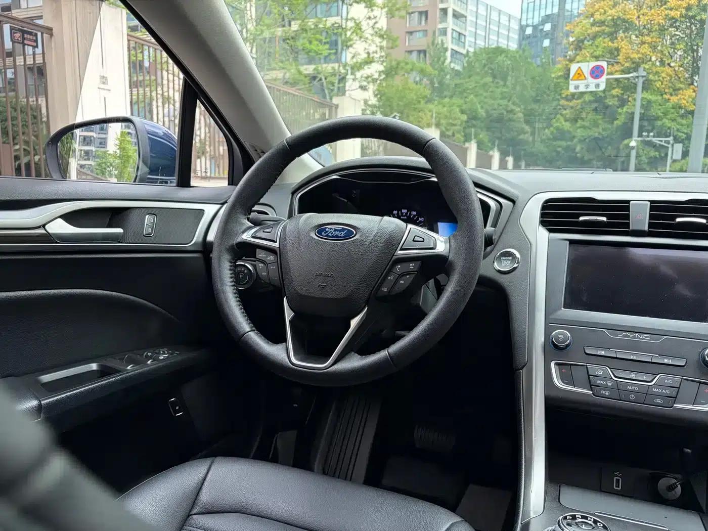 Mondeo PHEV 2018 2.0 PHEV Intelligent Control Fashion Model (National VI Emission Standard) — миниатюра 16