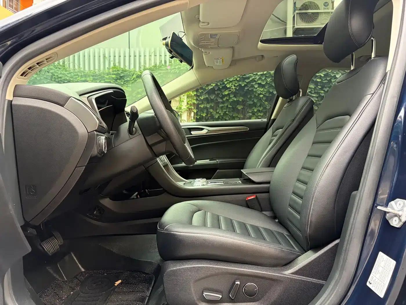 Mondeo PHEV 2018 2.0 PHEV Intelligent Control Fashion Model (National VI Emission Standard) — миниатюра 17
