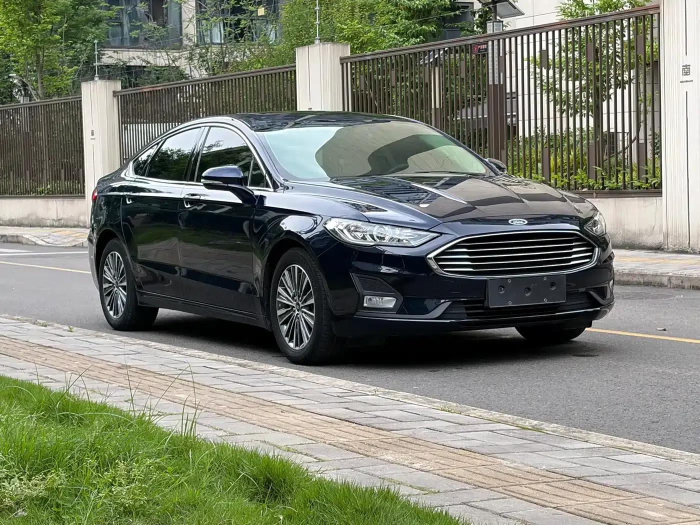 Mondeo PHEV 2018 2.0 PHEV Intelligent Control Fashion Model (National VI Emission Standard) — миниатюра 4