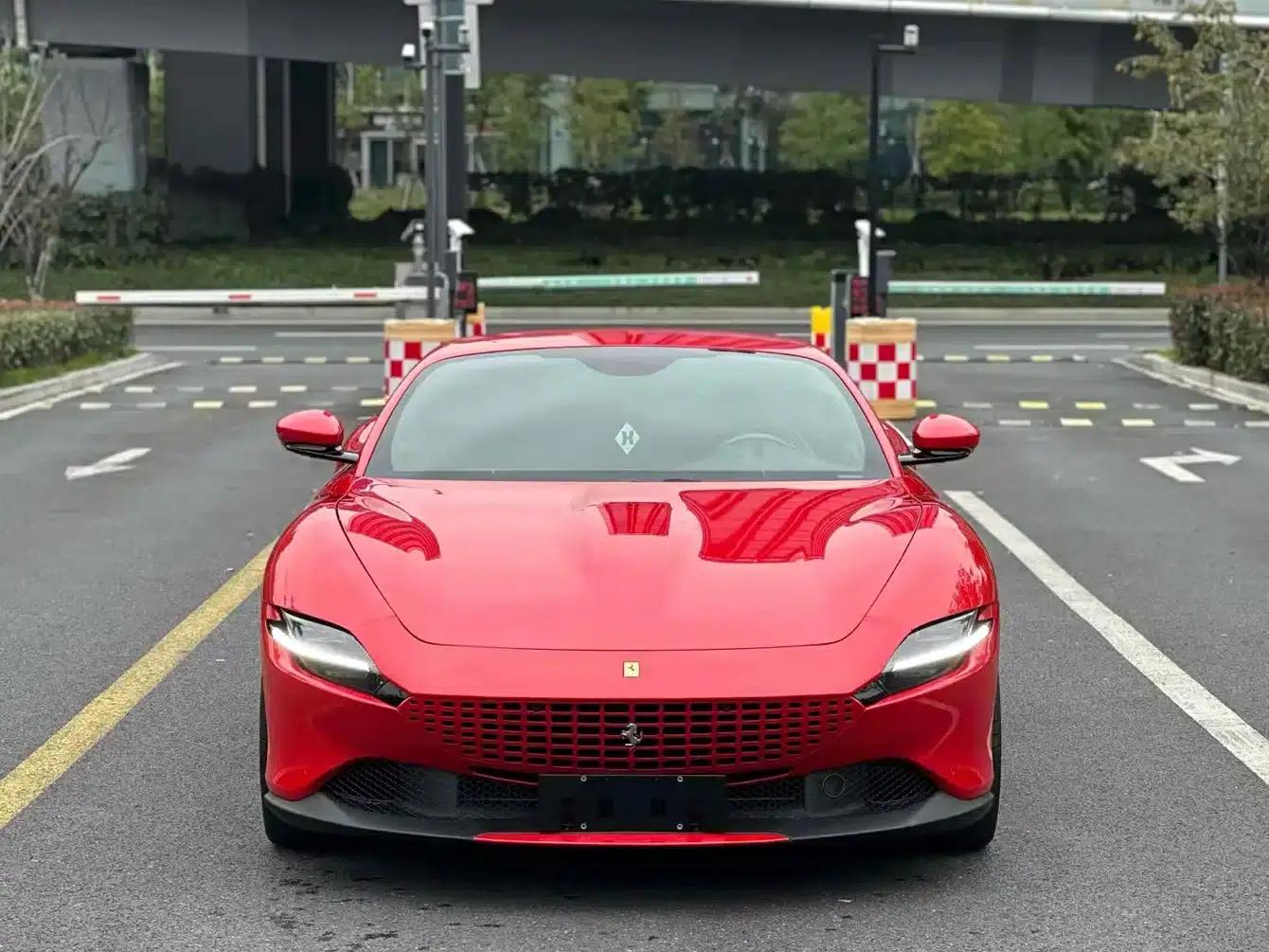 Roma 2020 3.9T V8 — миниатюра 2