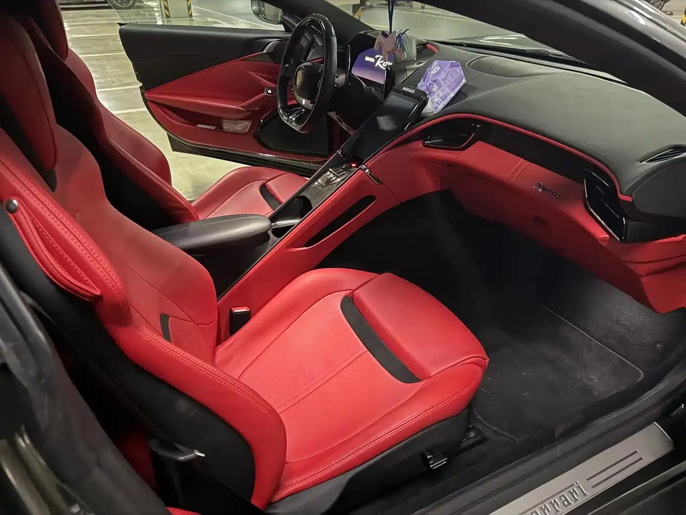 Roma 2020 3.9T V8 — миниатюра 4