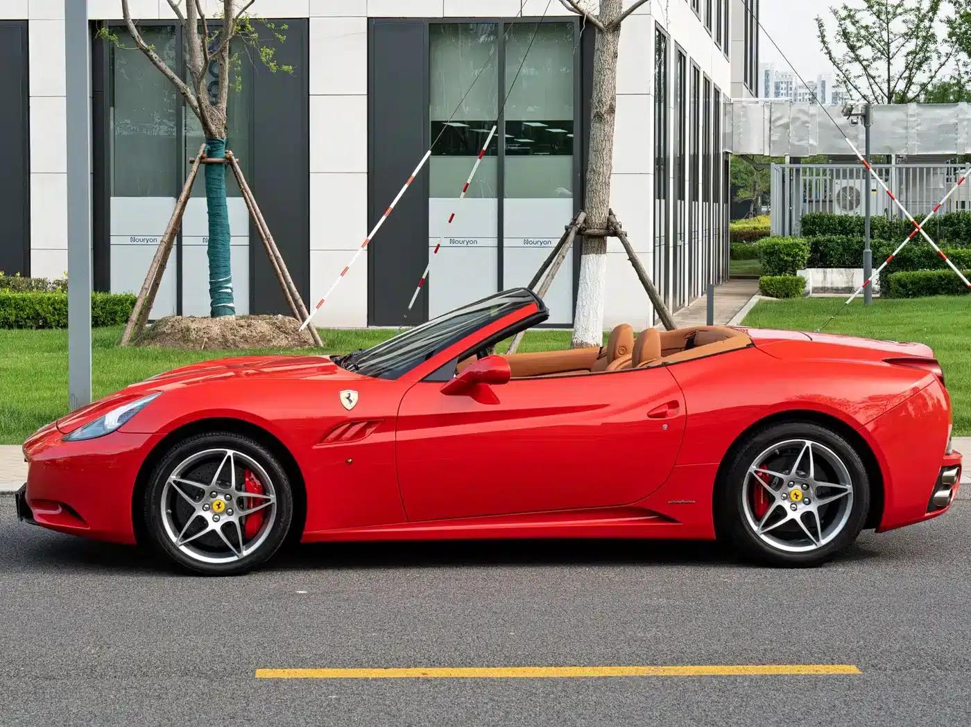 California T 2012 4.3L Standard Model — миниатюра 5