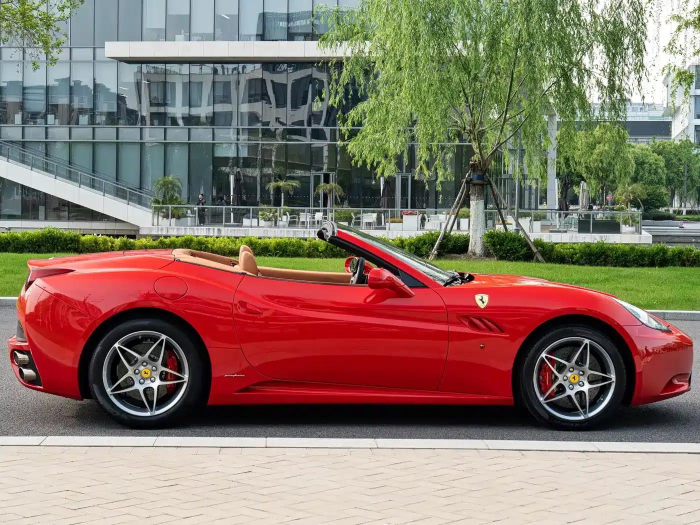 California T 2012 4.3L Standard Model — миниатюра 6