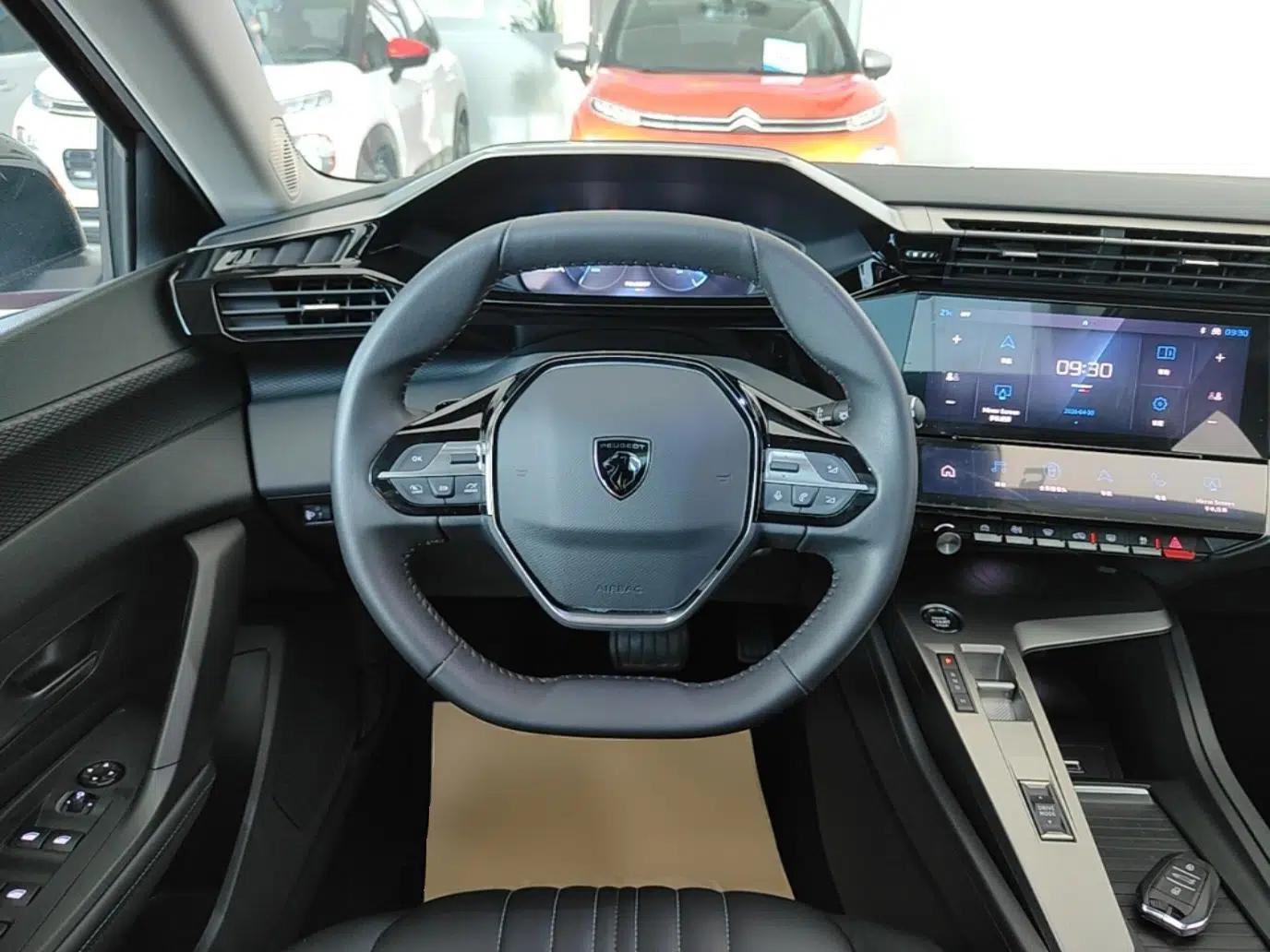 Peugeot 408X 2023 Charm Version — миниатюра 14