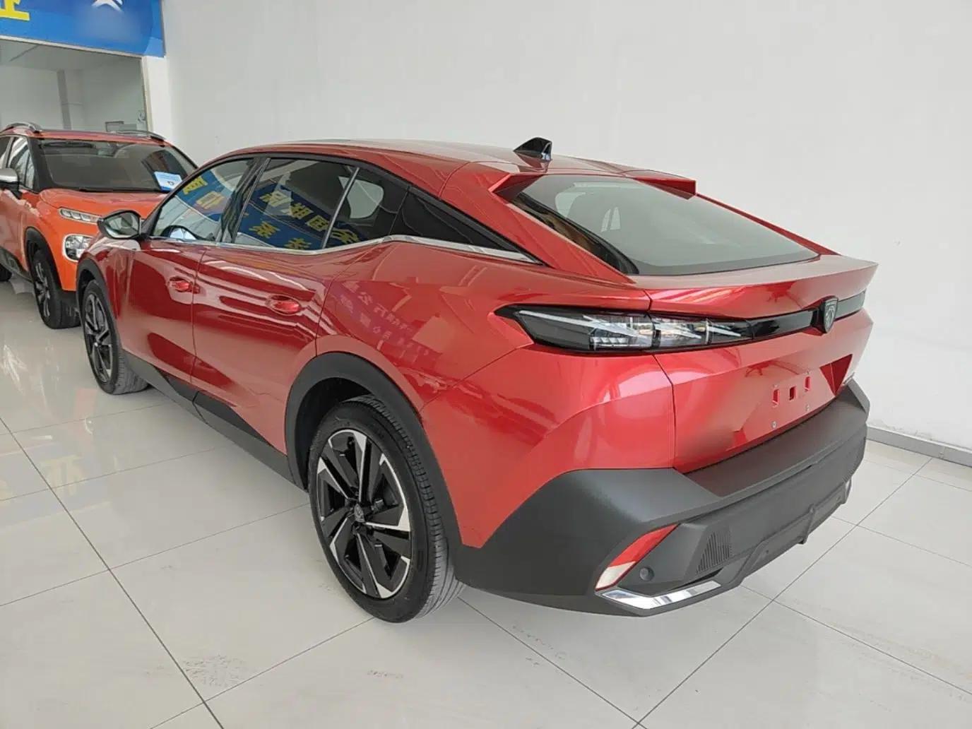 Peugeot 408X 2023 Charm Version — миниатюра 4