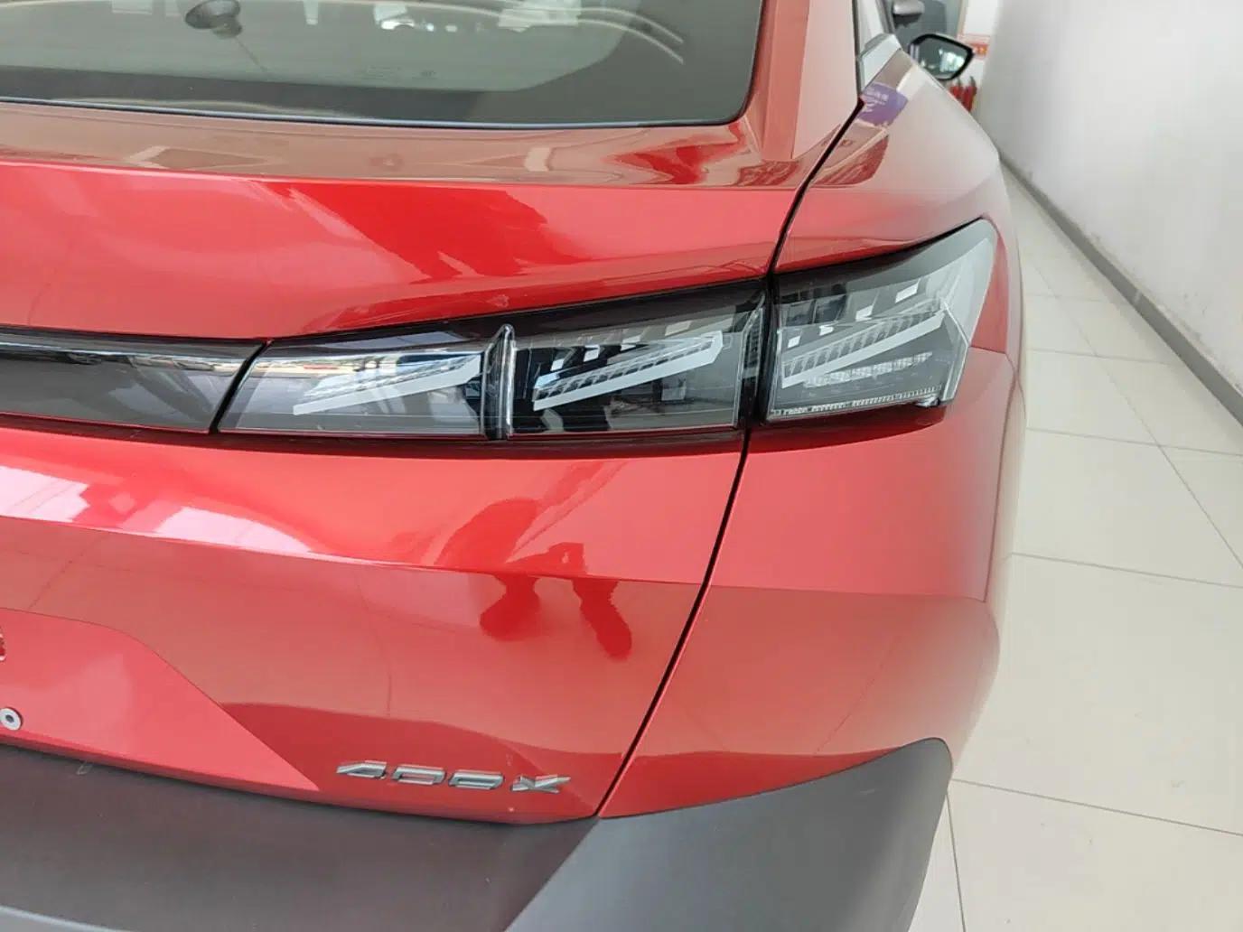 Peugeot 408X 2023 Charm Version — миниатюра 7