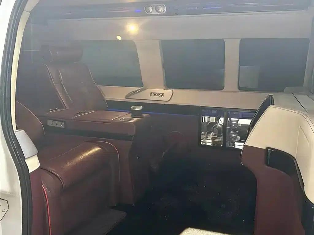 2013 SAVANA 5.3L 1500 Sport Edition — миниатюра 4