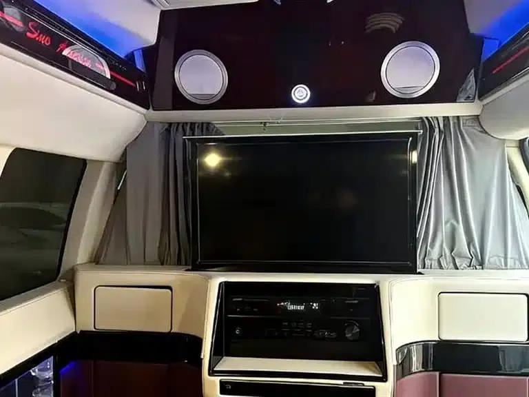 2013 SAVANA 5.3L 1500 Sport Edition — миниатюра 5