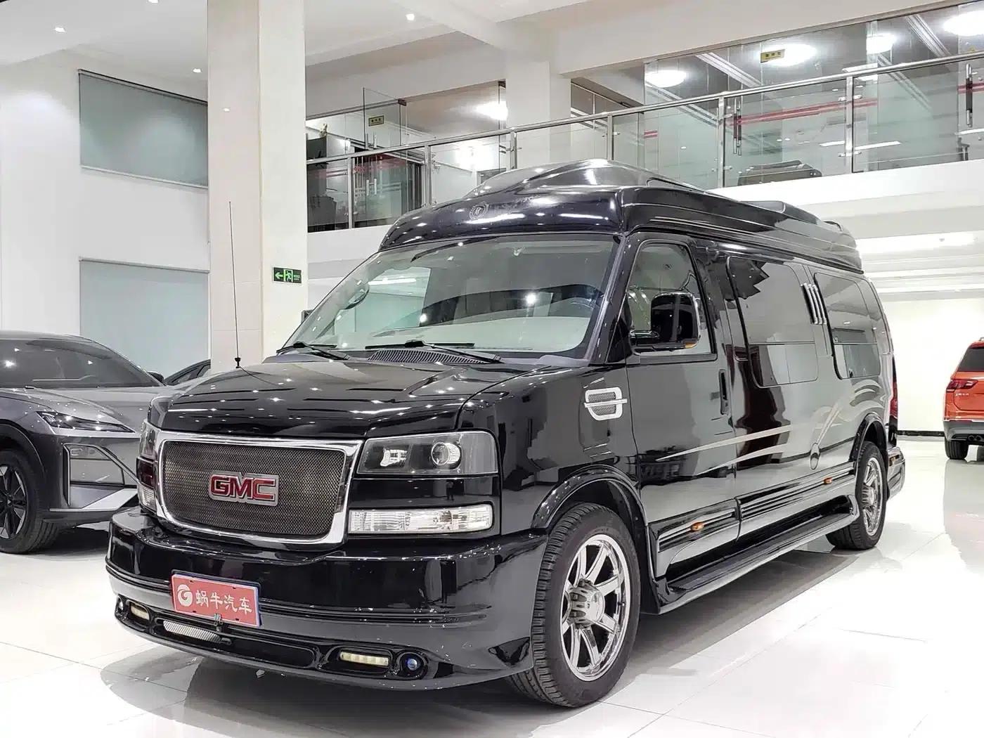2014 SAVANA 6.0L Long Wheelbase Leader Edition — миниатюра 1