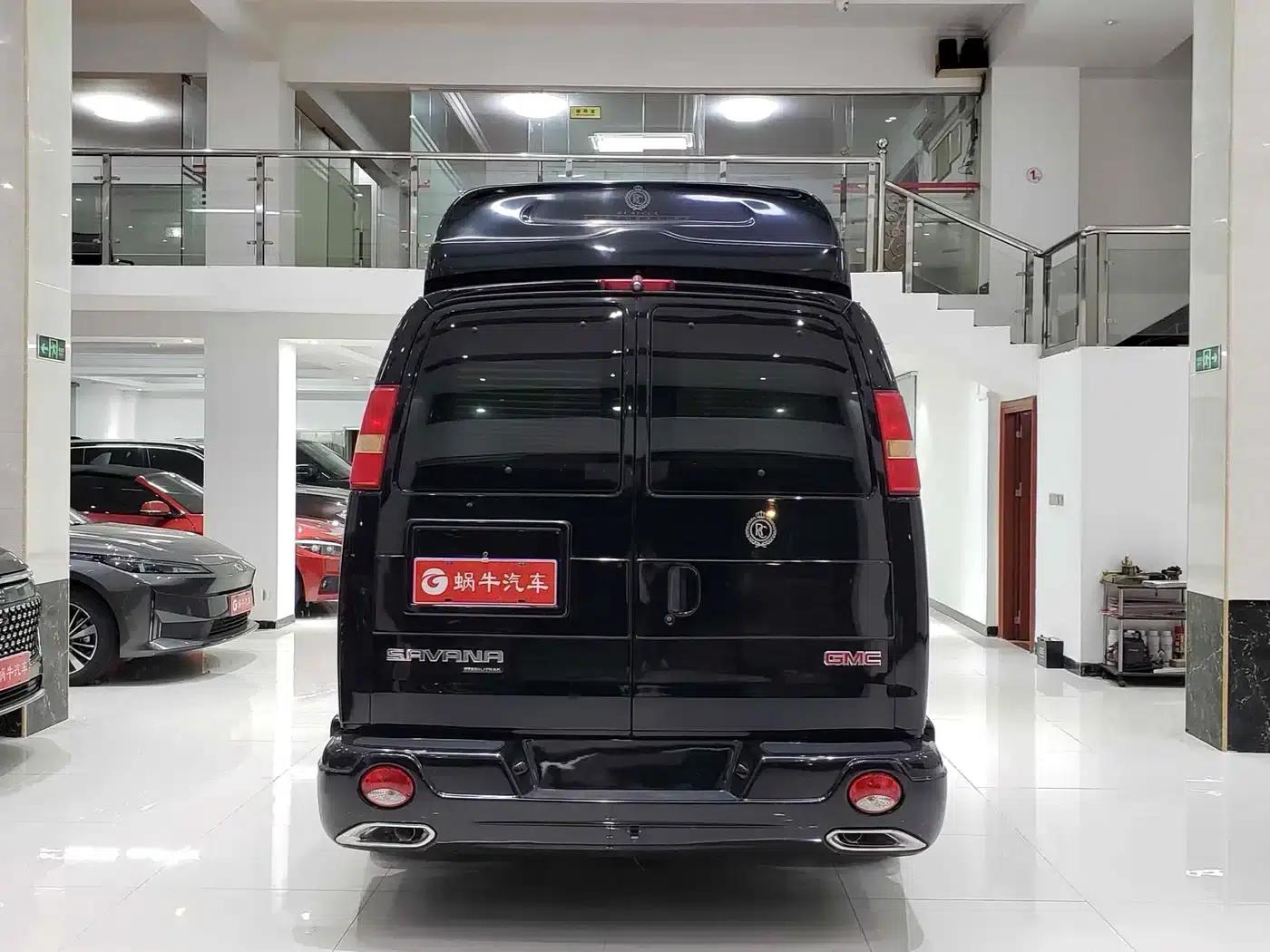 2014 SAVANA 6.0L Long Wheelbase Leader Edition — миниатюра 29