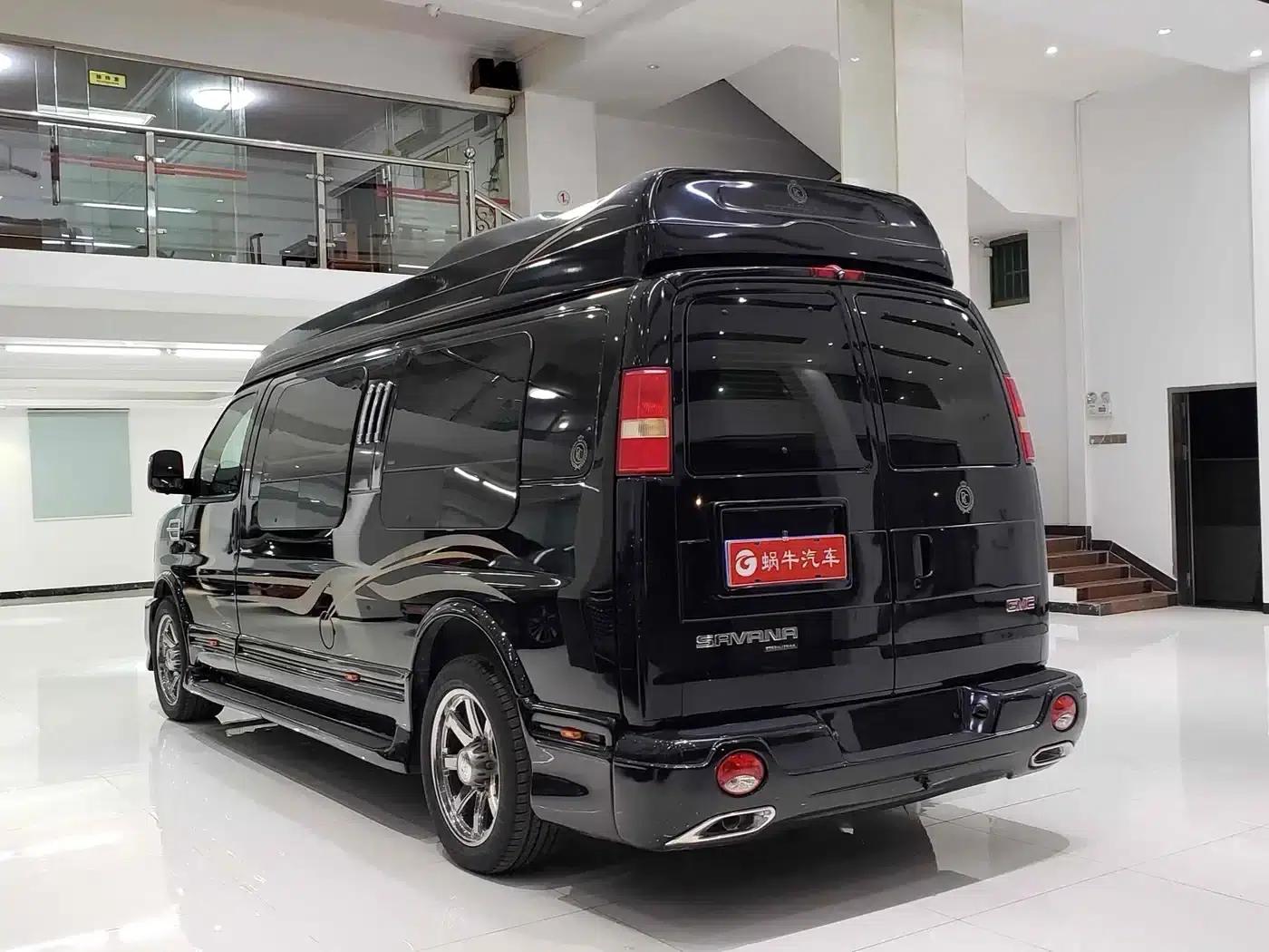 2014 SAVANA 6.0L Long Wheelbase Leader Edition — миниатюра 30
