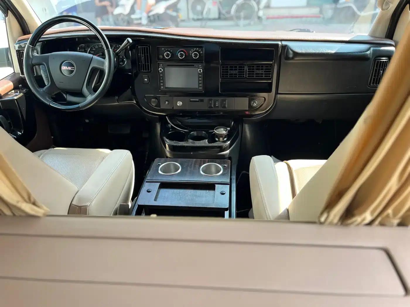 2014 SAVANA 5.3L AWD Leader Edition — миниатюра 14