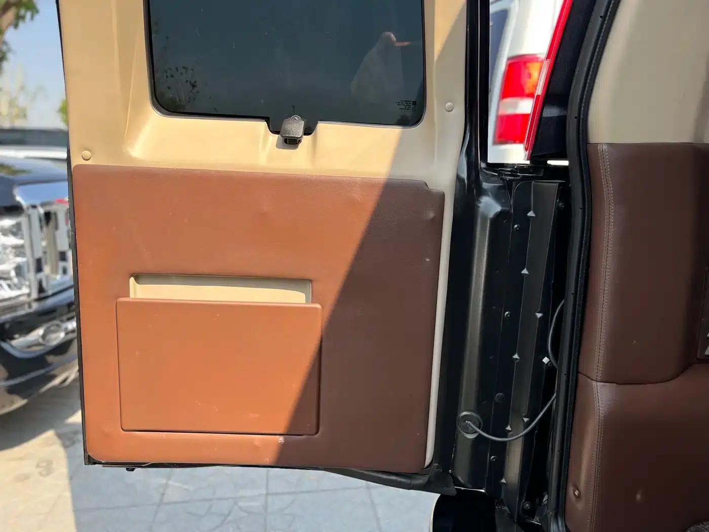 2014 SAVANA 5.3L AWD Leader Edition — миниатюра 18