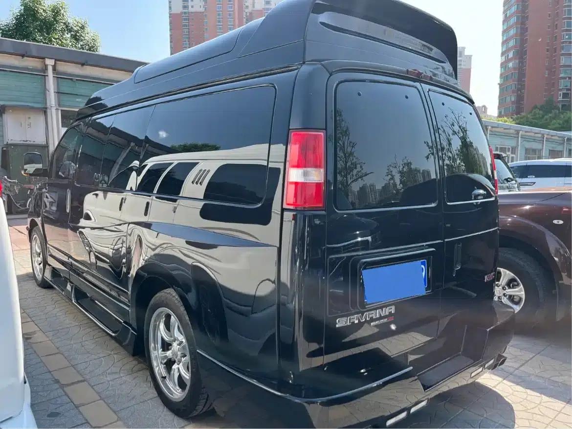 2014 SAVANA 5.3L AWD Leader Edition — миниатюра 5