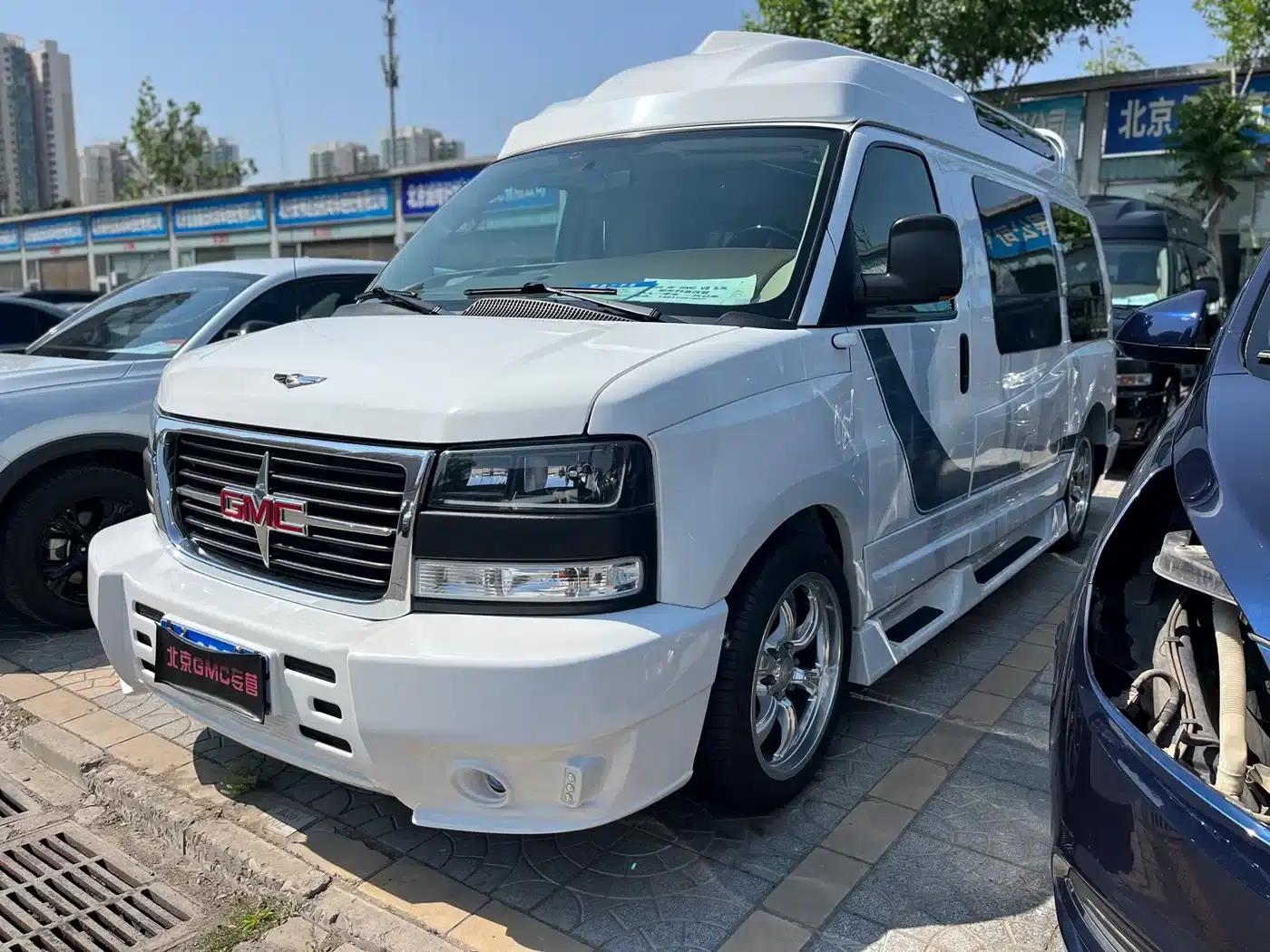 2016 SAVANA 5.3L 1500 2WD Premium Edition — миниатюра 1