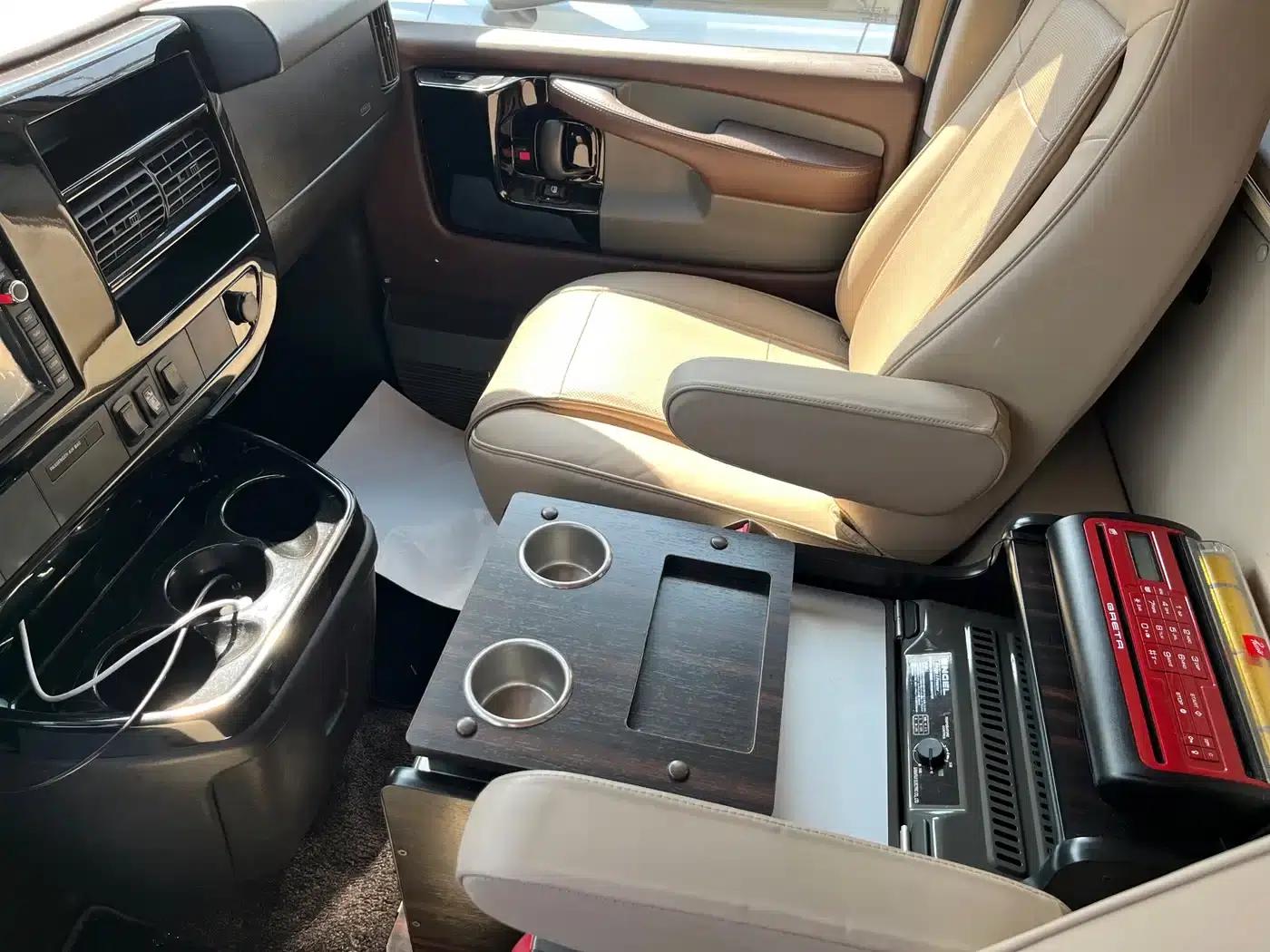 2016 SAVANA 5.3L 1500 2WD Premium Edition — миниатюра 11
