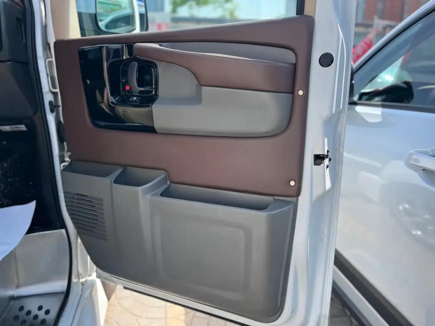 2016 SAVANA 5.3L 1500 2WD Premium Edition — миниатюра 14