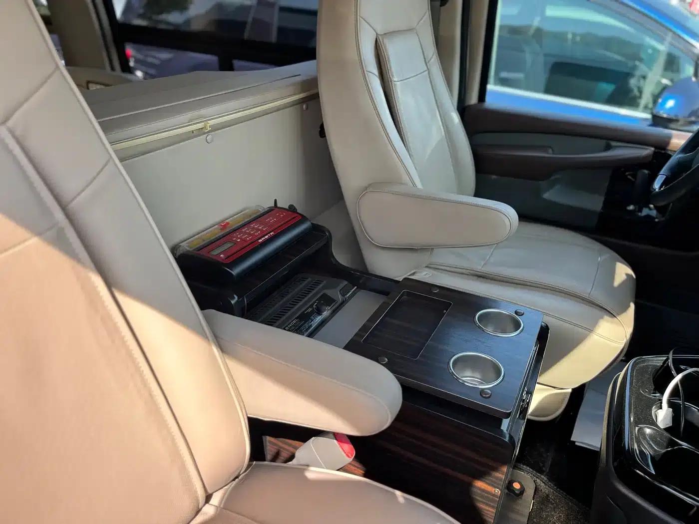 2016 SAVANA 5.3L 1500 2WD Premium Edition — миниатюра 15