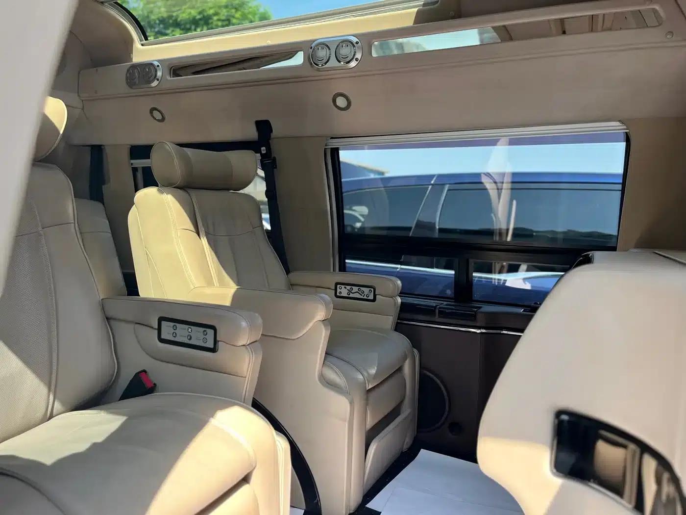 2016 SAVANA 5.3L 1500 2WD Premium Edition — миниатюра 16
