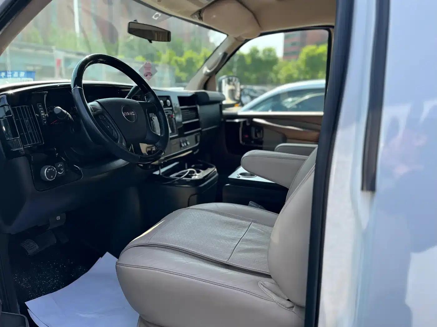 2016 SAVANA 5.3L 1500 2WD Premium Edition — миниатюра 6