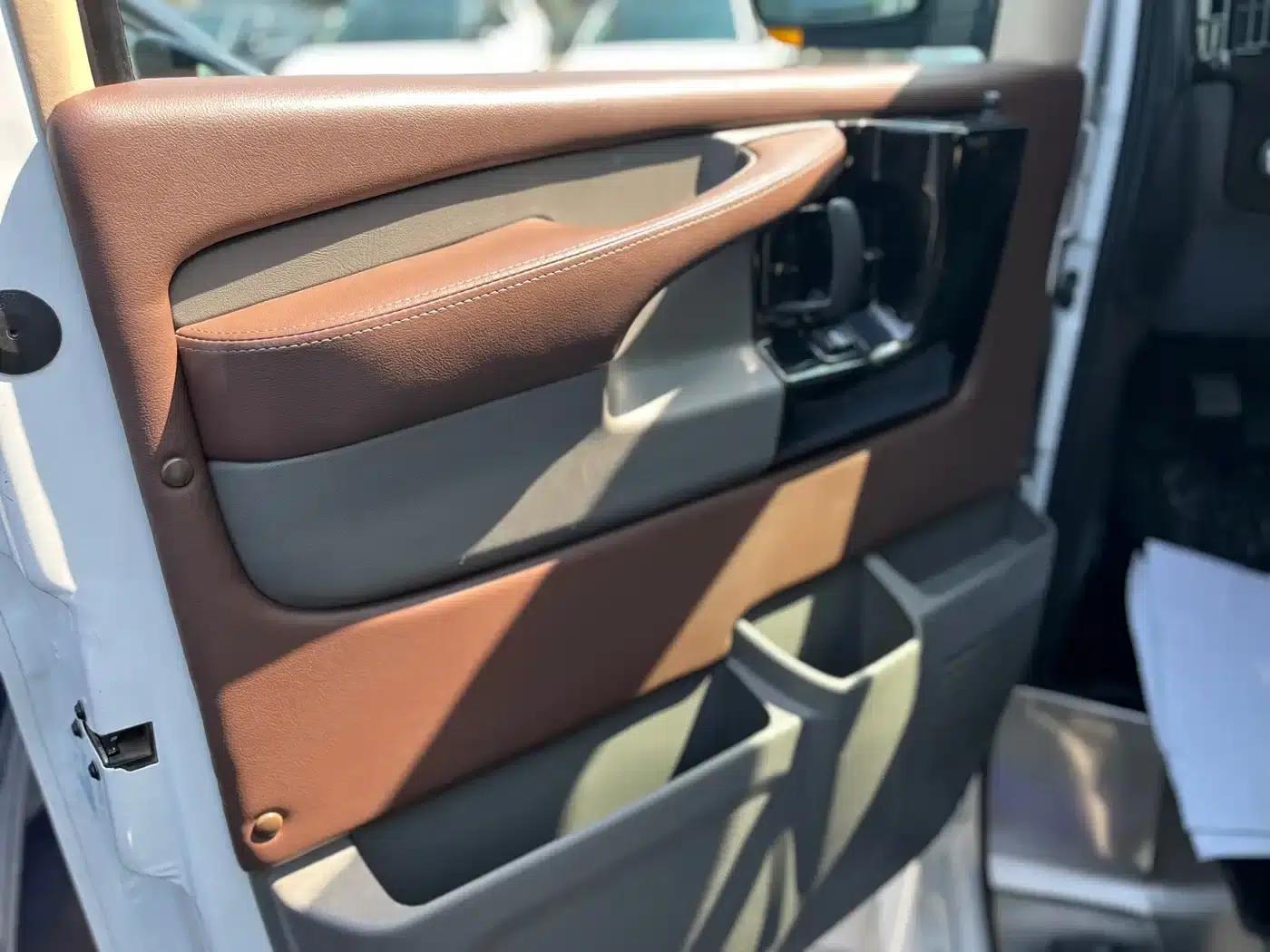 2016 SAVANA 5.3L 1500 2WD Premium Edition — миниатюра 7