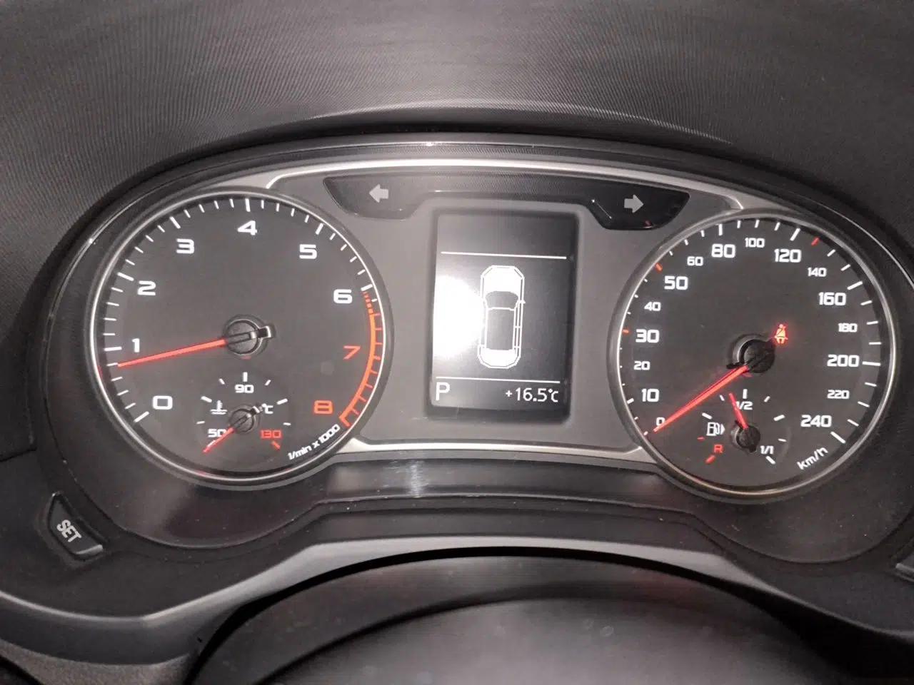 Audi A1 2013 30 TFSI Sportback Urban — миниатюра 12