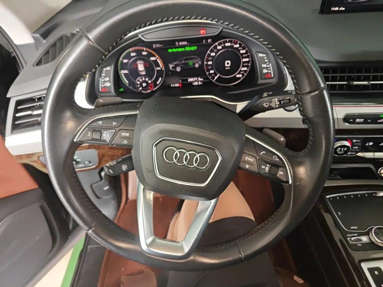 Audi Q7 New Energy 2019 55 e-tron — миниатюра 11