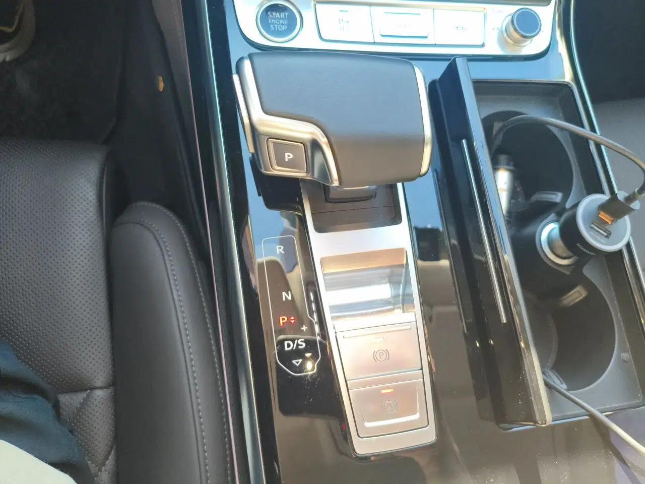 Audi A8 New Energy 2021 A8L 60 TFSIe quattro — миниатюра 15