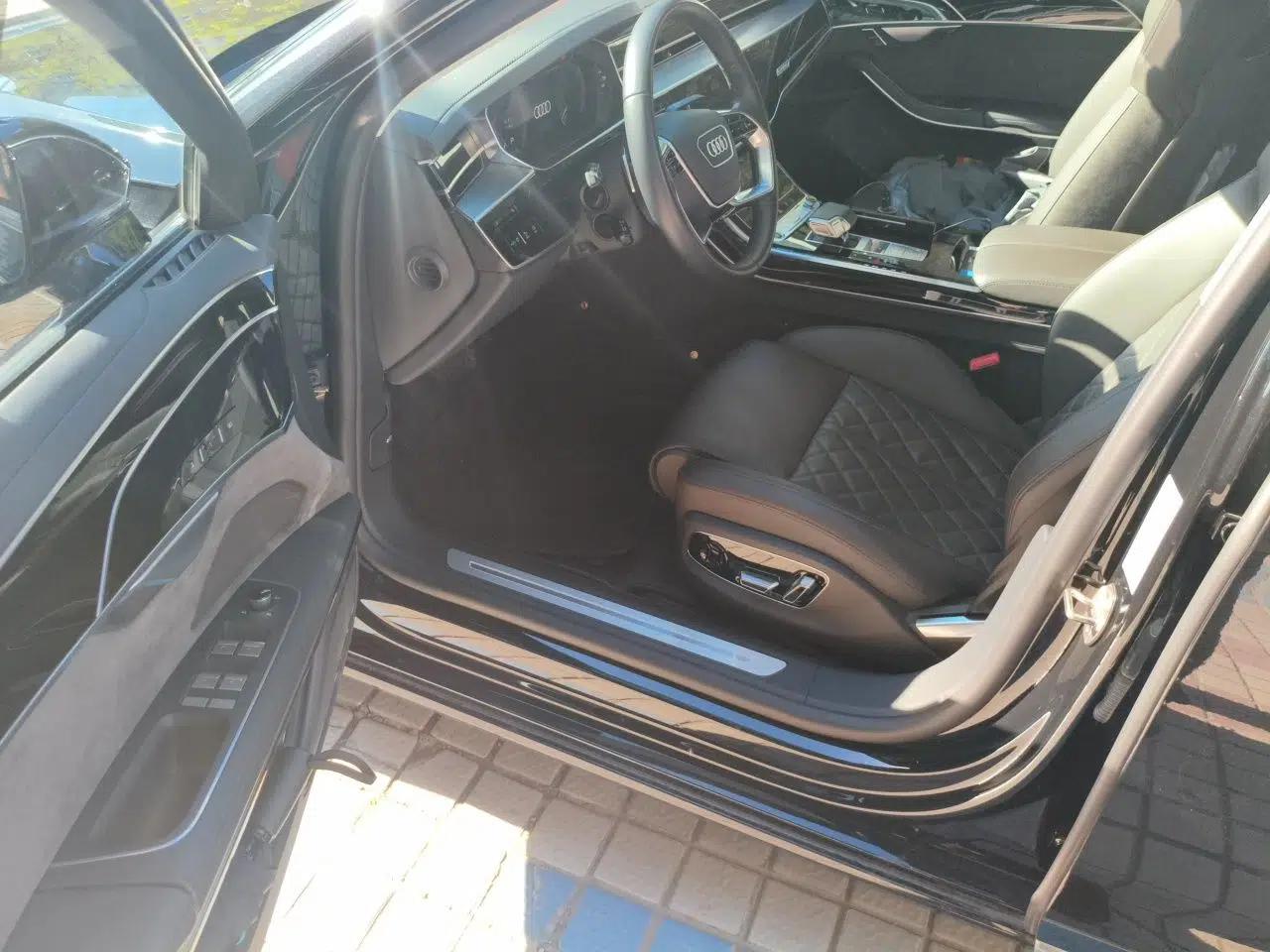 Audi A8 New Energy 2021 A8L 60 TFSIe quattro — миниатюра 17