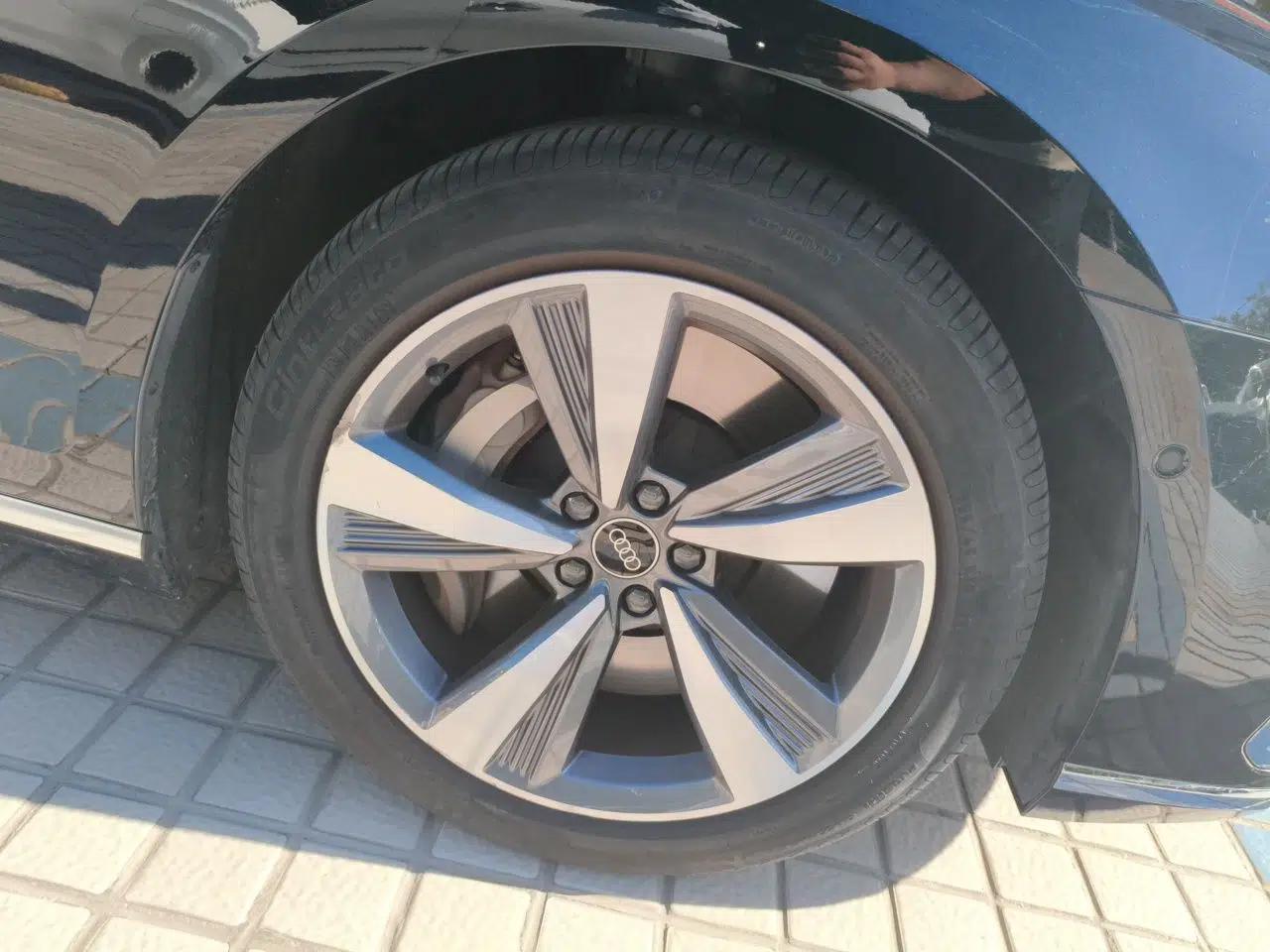 Audi A8 New Energy 2021 A8L 60 TFSIe quattro — миниатюра 8