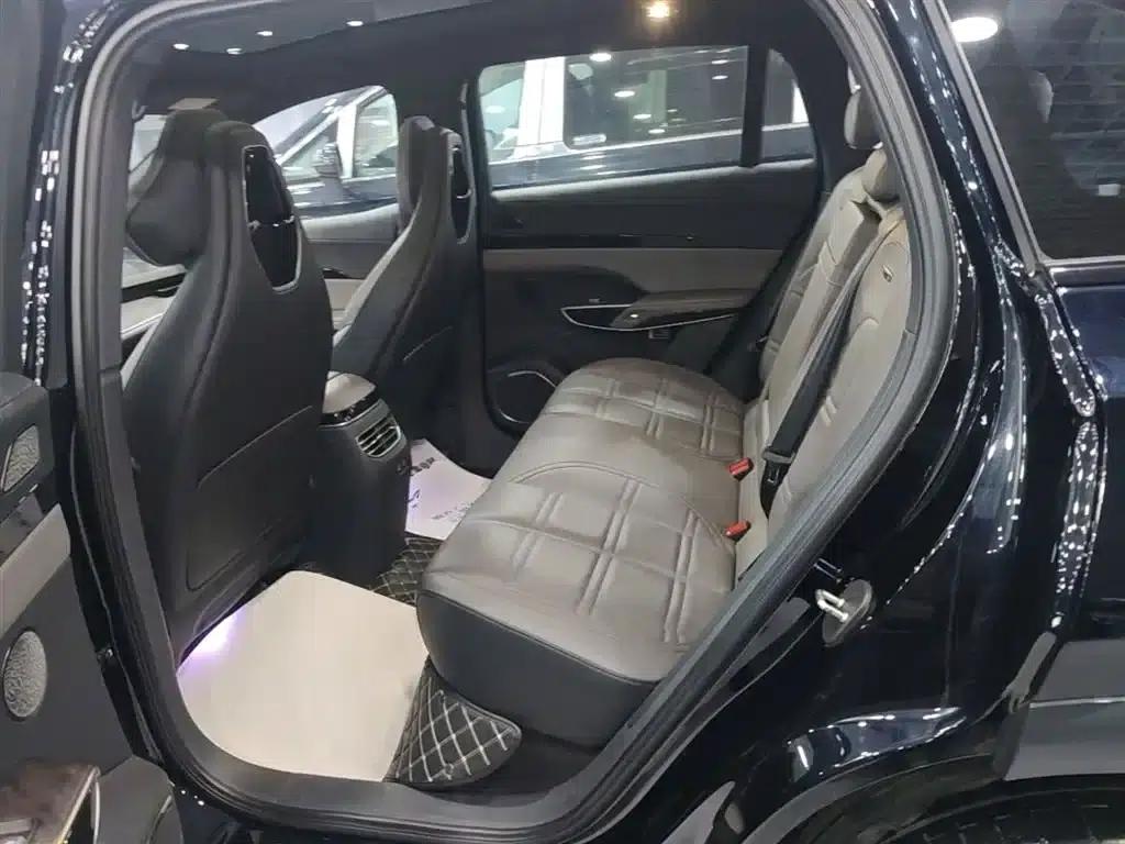 Hongqi Tiangong 08 2025 680 Ultra 4WD Edition — миниатюра 17