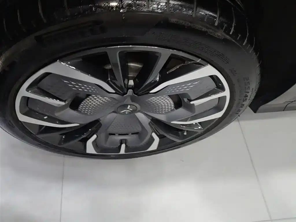 Hongqi Tiangong 08 2025 680 Ultra 4WD Edition — миниатюра 23