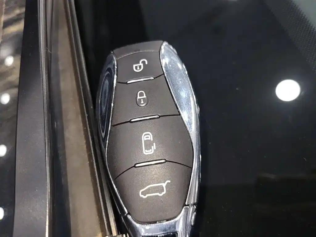 Hongqi Tiangong 08 2025 680 Ultra 4WD Edition — миниатюра 9