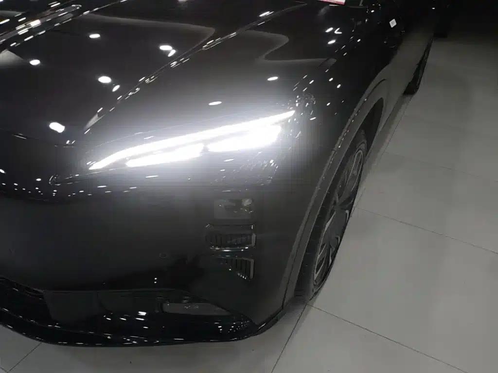 Hongqi Tiangong 08 2025 680 Ultra 4WD Edition — миниатюра 24