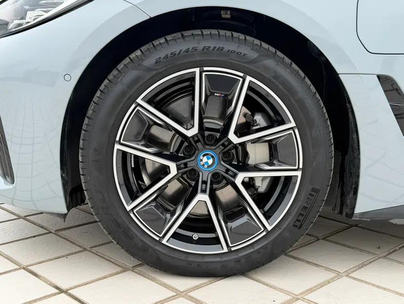 BMW i4 2023 eDrive40 — миниатюра 8