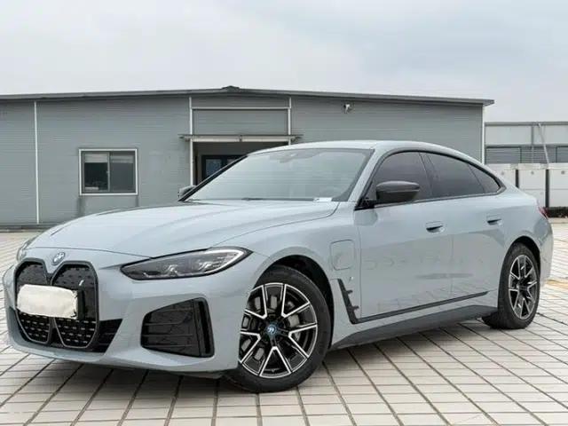 BMW i4 2023 eDrive40