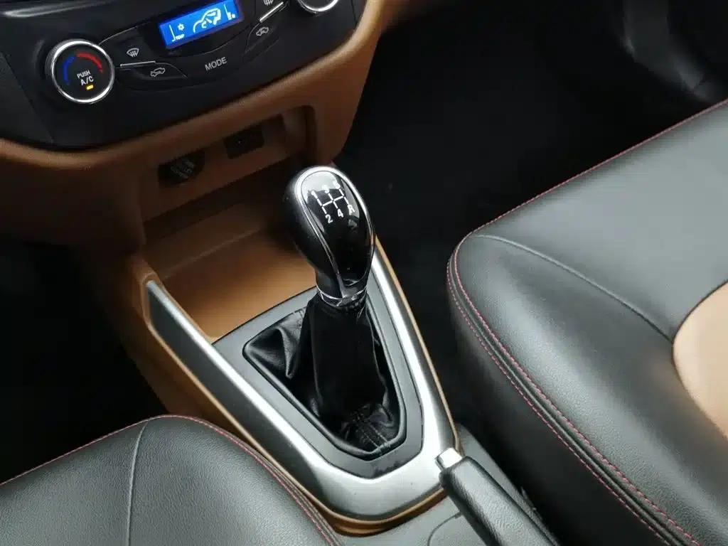 King Kong 2016 1.5L Manual Entry-Level Model — миниатюра 13