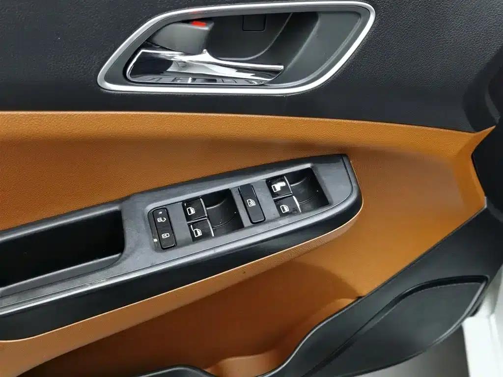 King Kong 2016 1.5L Manual Entry-Level Model — миниатюра 9