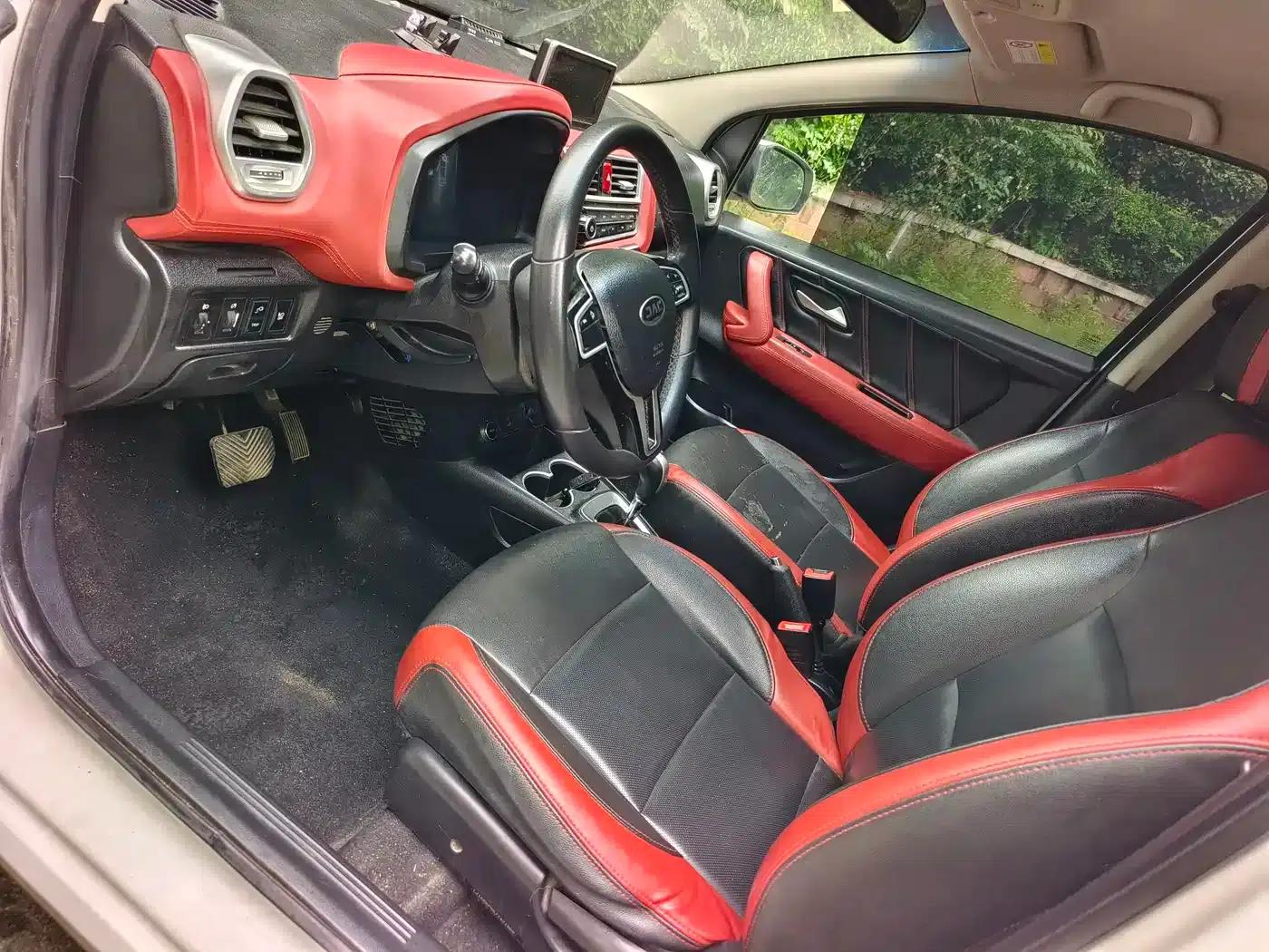JAC iEV6E 2018 Upgraded Version iEV6E Luxury Intelligent Edition — миниатюра 4