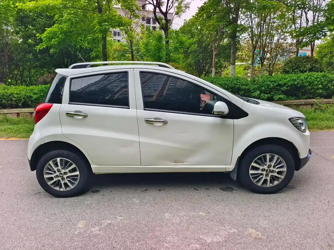 JAC iEV6E 2018 Upgraded Version iEV6E Luxury Intelligent Edition — миниатюра 9