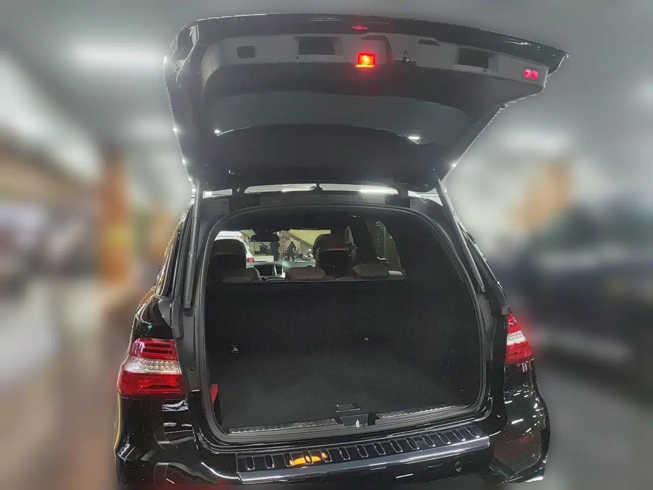 Mercedes-Benz M-Class AMG 2014 AMG ML 63 — миниатюра 20