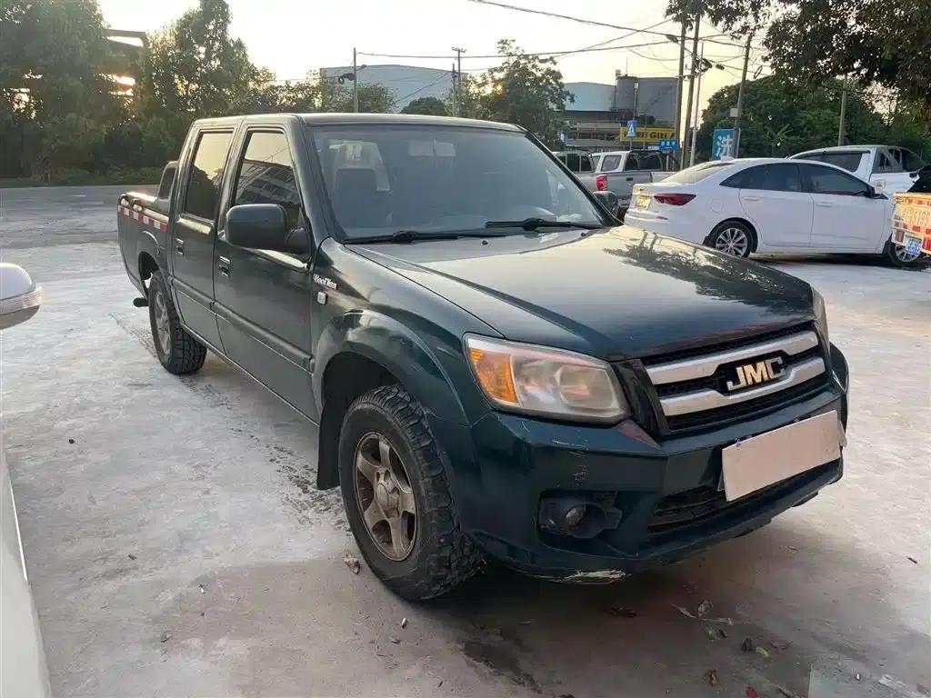 Baodian 2018 Model 2.9T New Value Two-Wheel Drive Diesel Luxury Standard Cargo Box JX4D30B5L — миниатюра 2